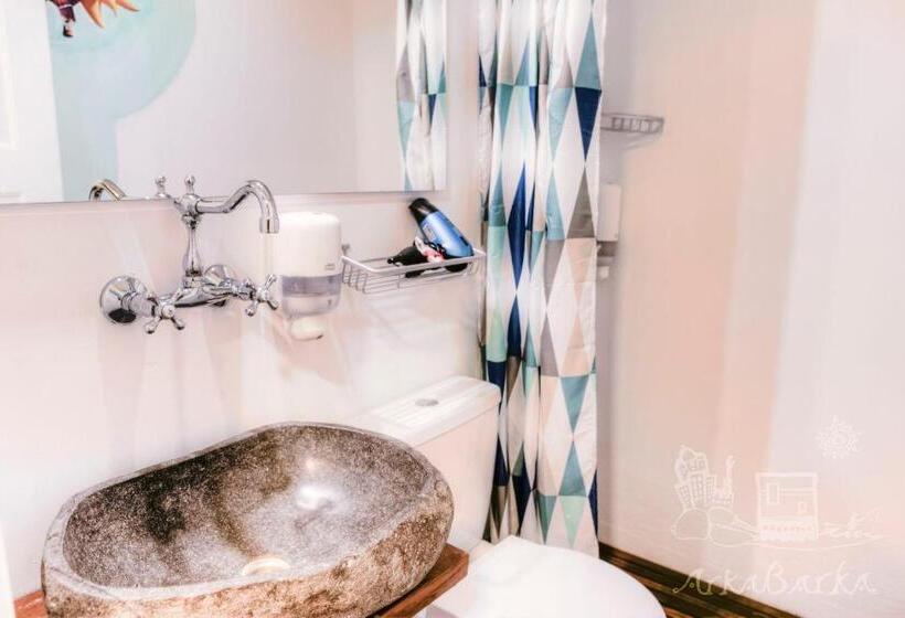 اتاق استاندارد سه نفره, Arkabarka 2  Floating Dream Rooms And Apartments