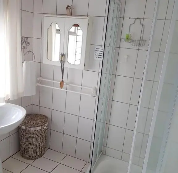 سوییت, Zonnevanger Guesthouse