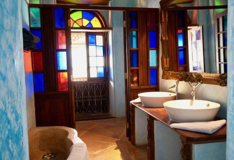 标准间, Emerson Spice