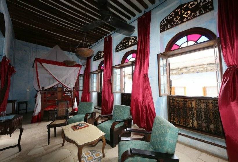 标准间, Emerson Spice