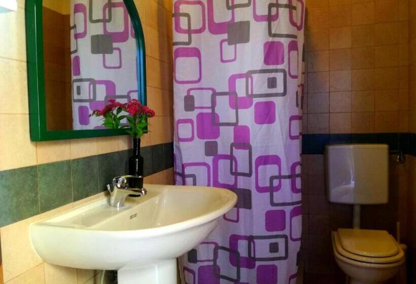 إستوديو قياسى مزودة بتراس, Agriturismo Radovic