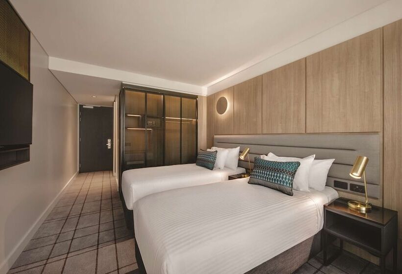 Номер Стандарт с Балконом, Vibe Hotel Sydney Darling Harbour