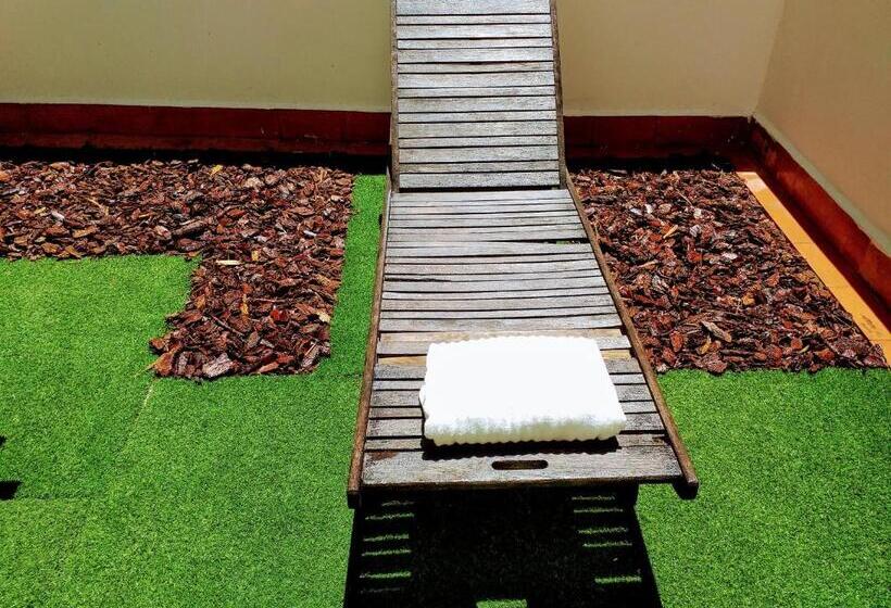 Standard room with outdoor bath, Collection City   Bed & Breakfast, Alicante Center I Cocina & Amplia Terraza   Jardín