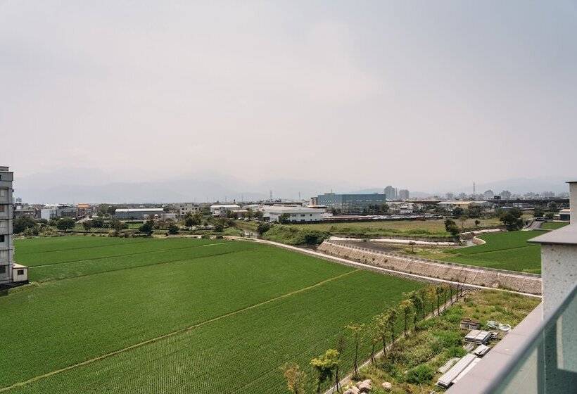 اتاق لوکس, Tsang Kuo Resort