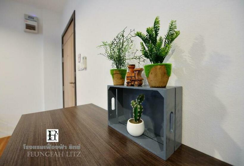 اتاق استاندارد با تخت بزرگ, Feungfah Litz