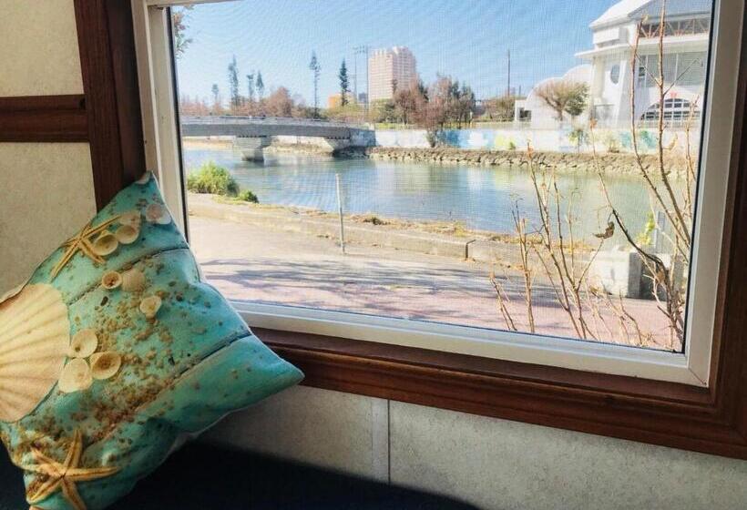 חדר משפחתי נוף לים, Mini Chula Inn