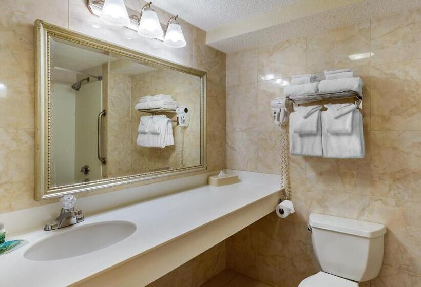 带双人大床的行政管理套房, Atlantic Beach Hotel Newport