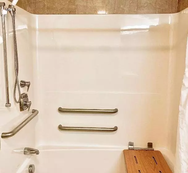 身障者適用スタンダードルーム, Atlantic Beach Hotel Newport