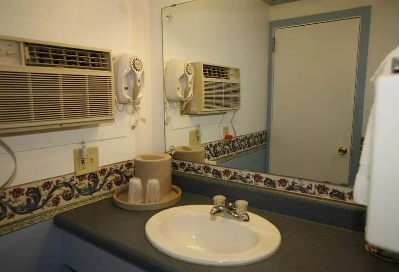 ２ダブルベッドのスタンダードルーム, Bennington Motor Inn