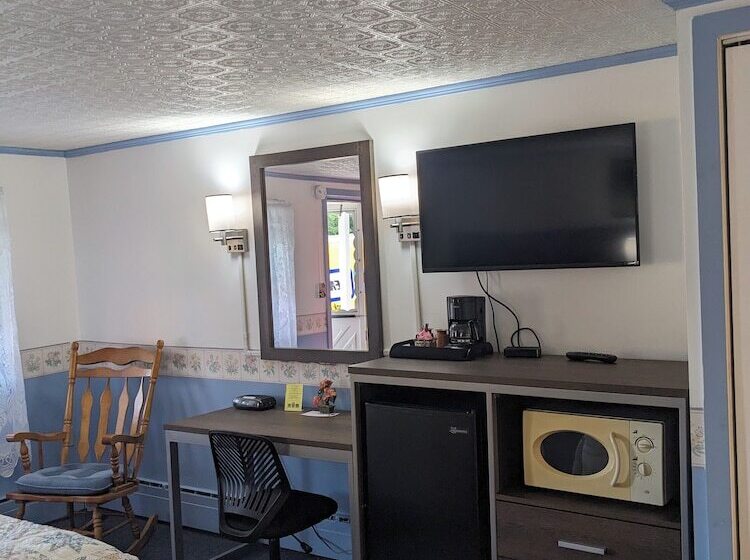 ２ダブルベッドのスタンダードルーム, Bennington Motor Inn