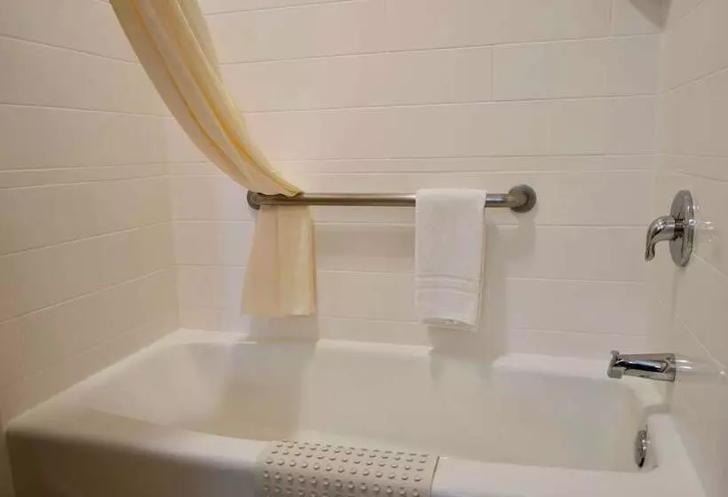 سوییت, Best Western China Lake Inn