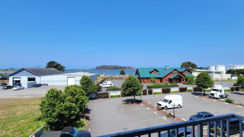 غرفة قياسية سرير كينج, Best Western Plus Bayshore Inn