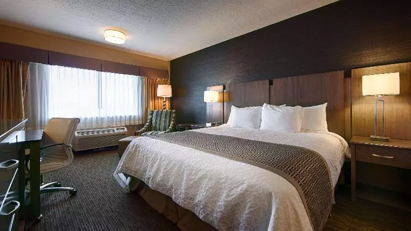 Standard-invahuone, Best Western Plus Cottontree Inn