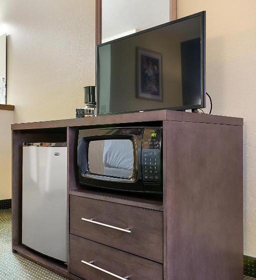 身障者適用キングサイズベッドルーム, Days Inn By Wyndham Ellensburg