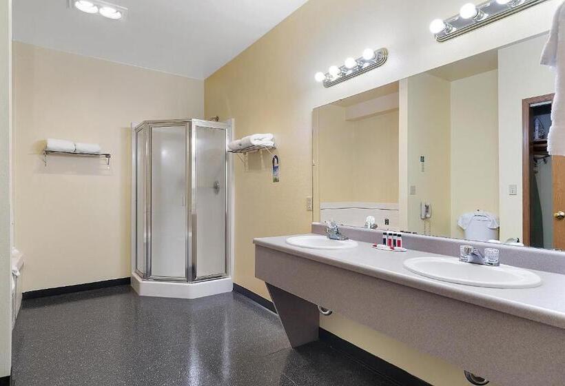 キングサイズベッドのスイートルーム, Days Inn By Wyndham Ellensburg