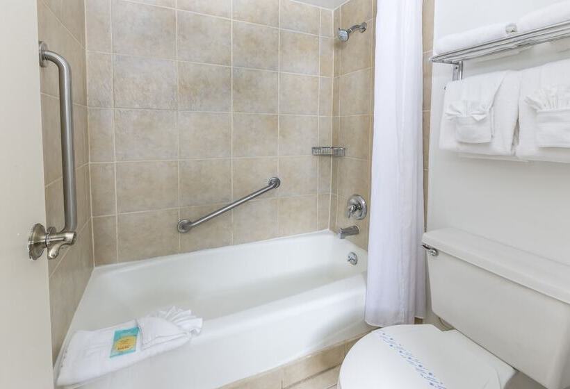 غرفة سوبيريور, Ramada By Wyndham Flamingo Water Park