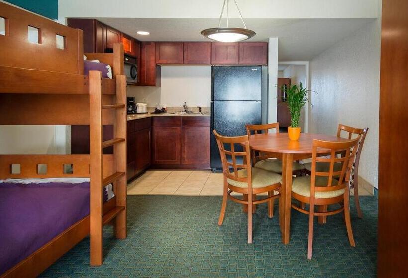 スイート, Ramada By Wyndham Flamingo Water Park