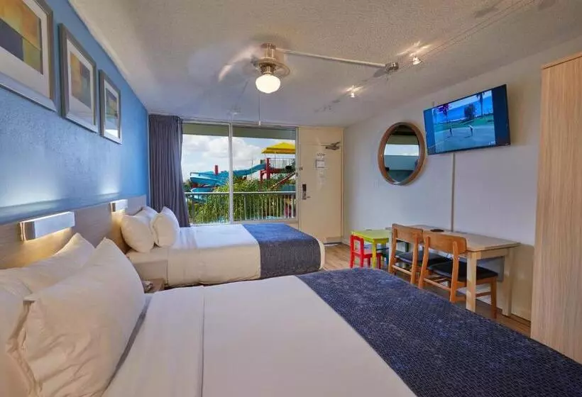 سوییت سوپریور, Ramada By Wyndham Flamingo Water Park