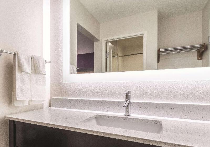 اتاق استاندارد برای معلولان, Holiday Inn Express Tucson Airport, An Ihg