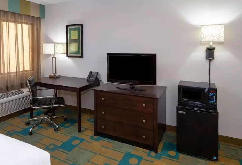 Deluxe-huone, La Quinta Inn By Wyndham Sheboygan