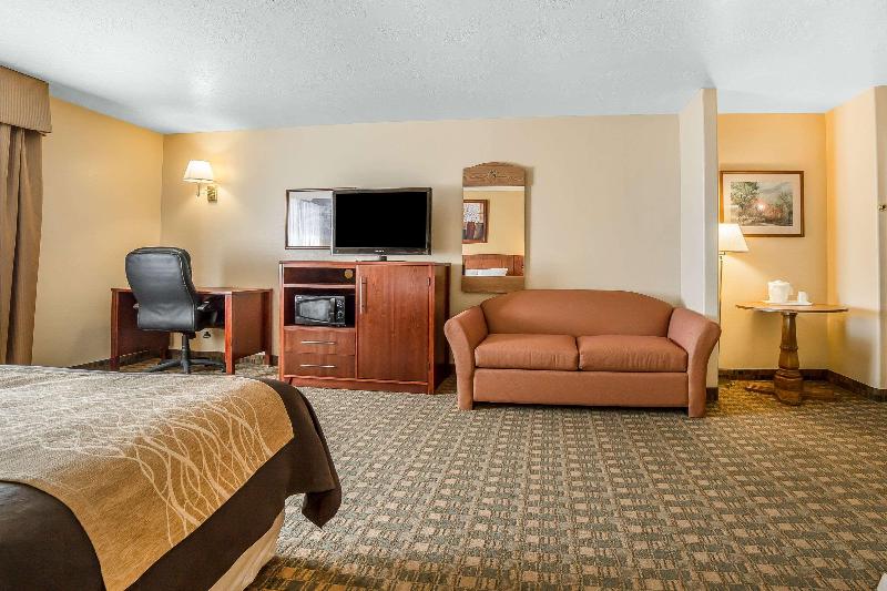 سوییت, Quality Inn & Suites Fillmore I15