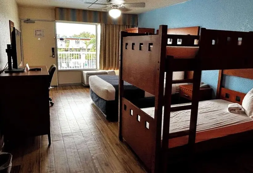 اتاق استاندارد, Ramada By Wyndham Flamingo Water Park