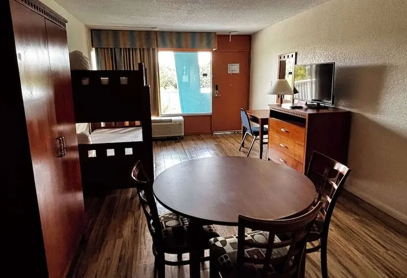 سوییت, Ramada By Wyndham Flamingo Water Park