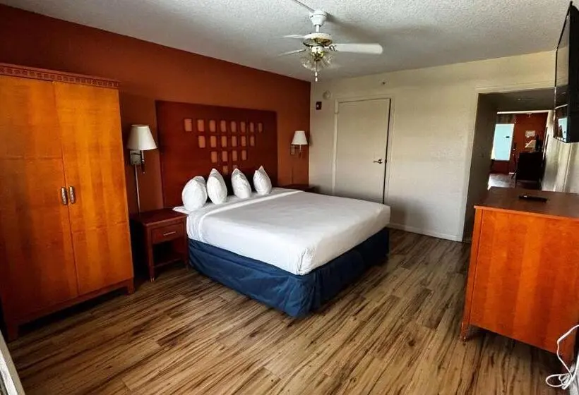 سوئیت با تخت بزرگ, Ramada By Wyndham Flamingo Water Park