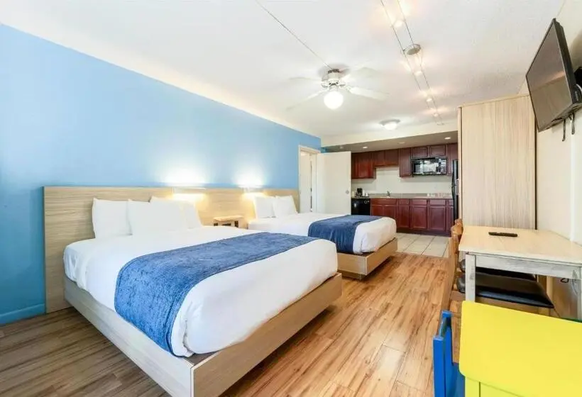 تختخواب در اتاق مشترک, Ramada By Wyndham Flamingo Water Park