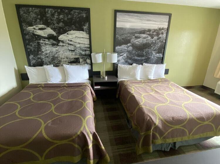 חדר סטנדרט שתי מיטות זוגיות, Super 8 By Wyndham Metropolis