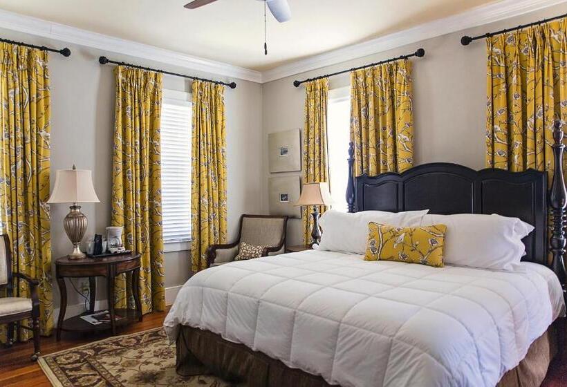 غرفة ديلوكس سرير كينج, The Beaufort Inn