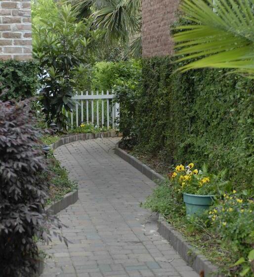 إستوديو قياسى سرير ملكى, The Beaufort Inn