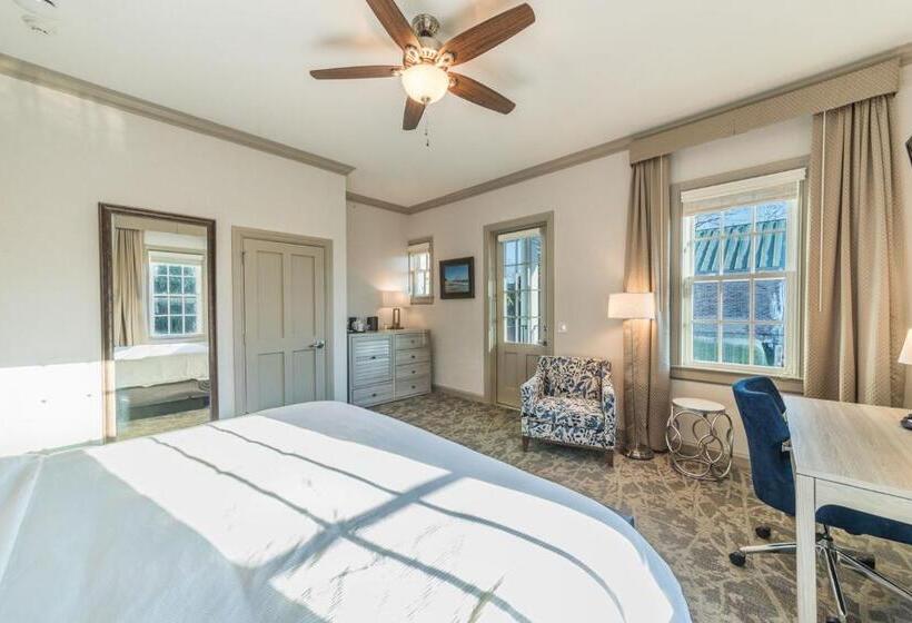 غرفة سوبيريور سرير كينج, The Beaufort Inn