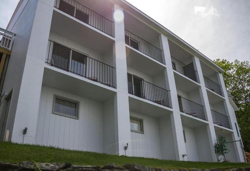 غرفة قياسية, Belknap Point Inn