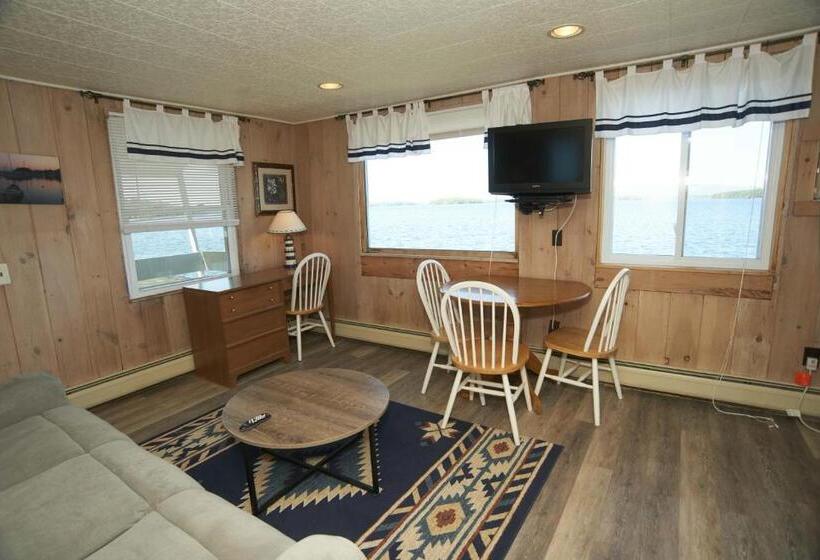 جناح مطل على البحيرة, Belknap Point Inn