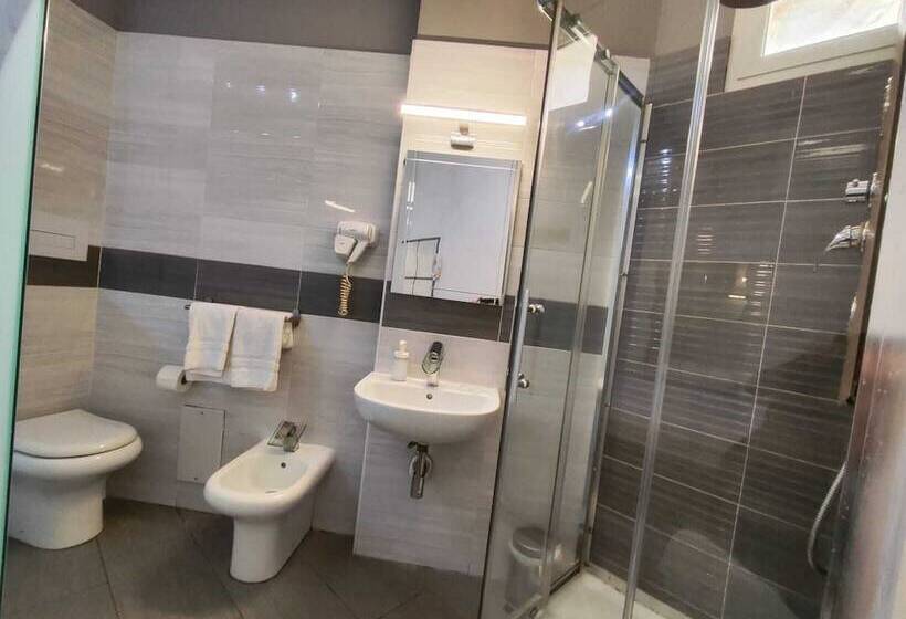 جناح جونيور مزوَّد بتراس, B And B Living