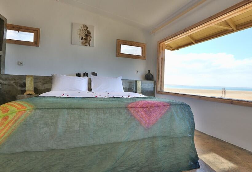 スタンダードバンガロー, Dakhla Attitude