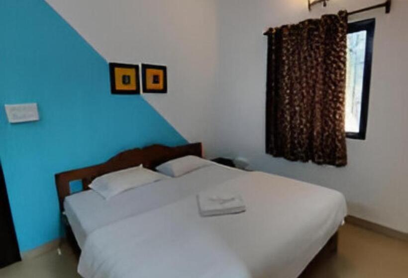 דירת חדר נוף לבריכה, Ronne S 2bhk Lagoon Apartment  Calangute