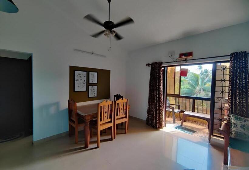 דירת חדר נוף לבריכה, Ronne S 2bhk Lagoon Apartment  Calangute