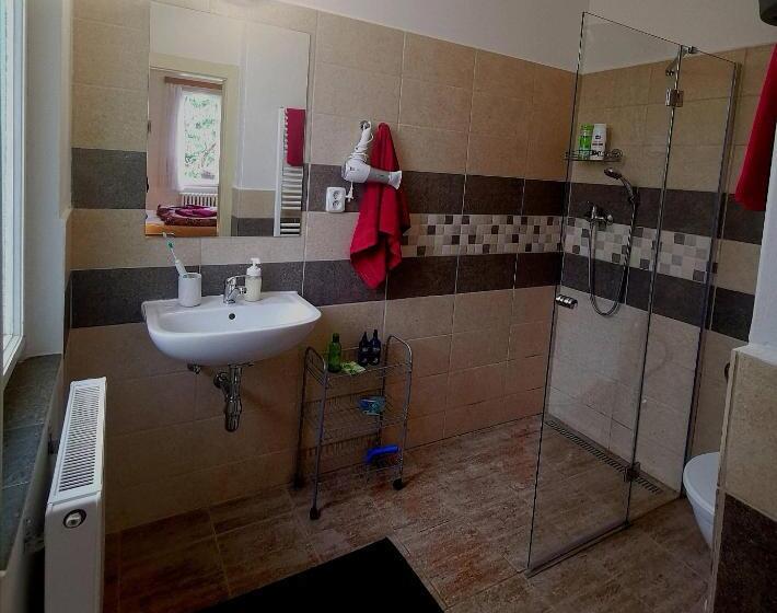 חדר סטנדרט נוף לגינה, Penzion U Juráše