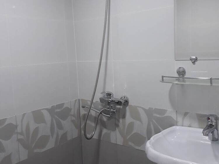 Quarto Triplo Estandar, Suzani Samarkand