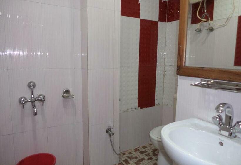 חדר דלוקס לארבעה, Grace