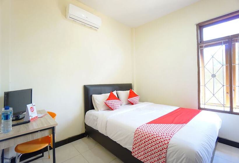 Quarto Estandar, Oyo 1292 Lieke Residence