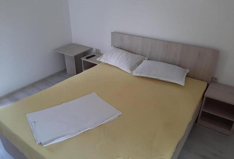 غرفة قياسية, Complex Marea Neagra