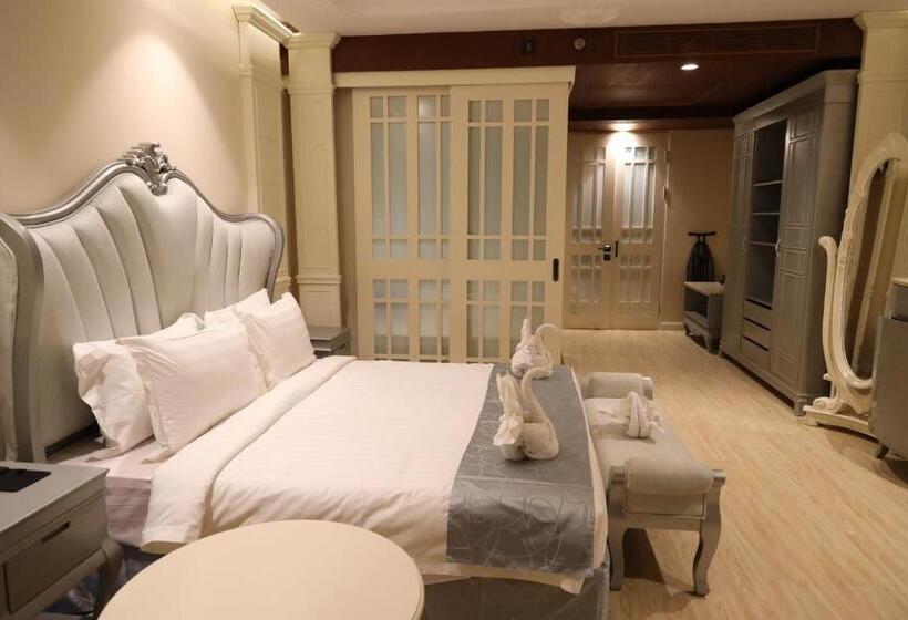 سوئیت با تخت بزرگ, Regenta Central Rs Chennai Omr Sipcot