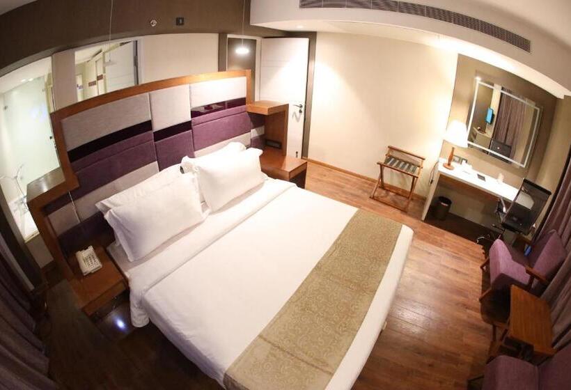 Suite Queen Bed, Regenta Central Rs Chennai Omr Sipcot