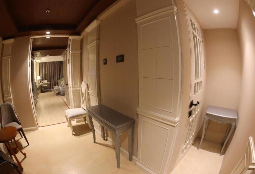 带大床的套房, Regenta Central Rs Chennai Omr Sipcot