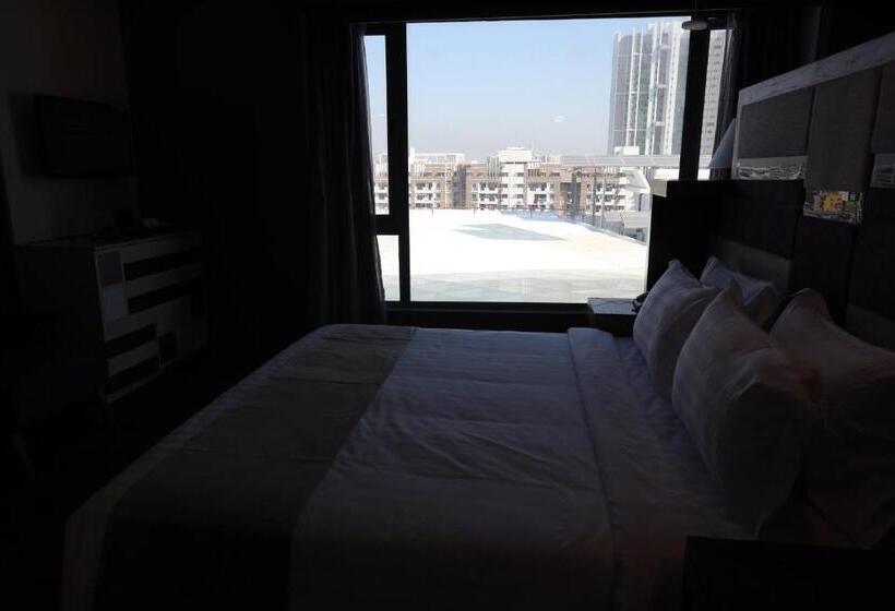 Suite Queen Bed, Regenta Central Rs Chennai Omr Sipcot