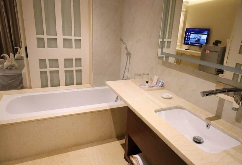 سوئیت با تخت بزرگ, Regenta Central Rs Chennai Omr Sipcot