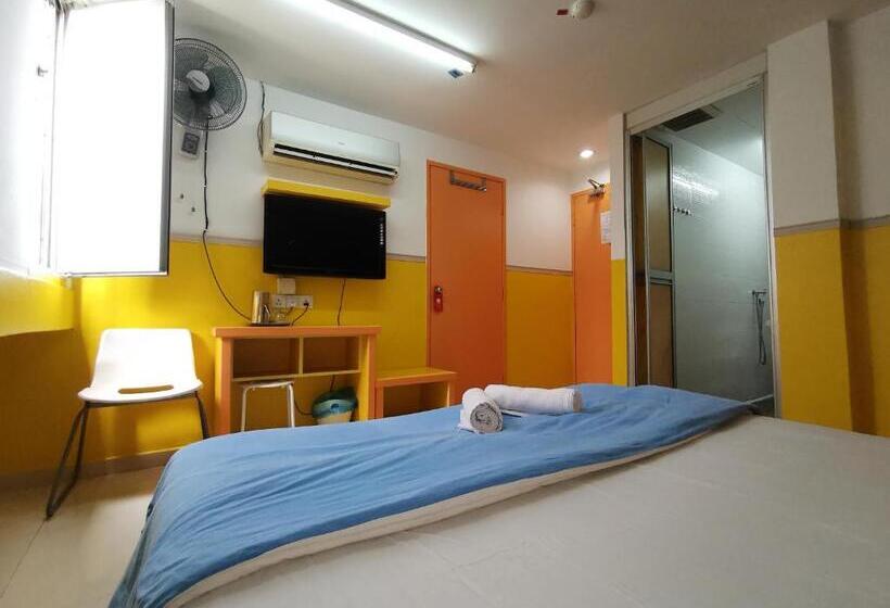 Deluxe Rum, Abby Igb Tasek